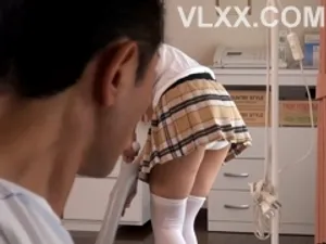Bố dượng khốn nạn và hai bảo bối xinh đẹp