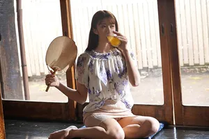 Mùa hè buồn chán ở quê nắc vợ yêu nhà sát bên thiếu thốn vì lấy người chồng già