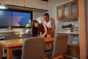 Con gái bị ông chồng mới của má quan hệ mỗi ngày, cho dù đã có người yêu